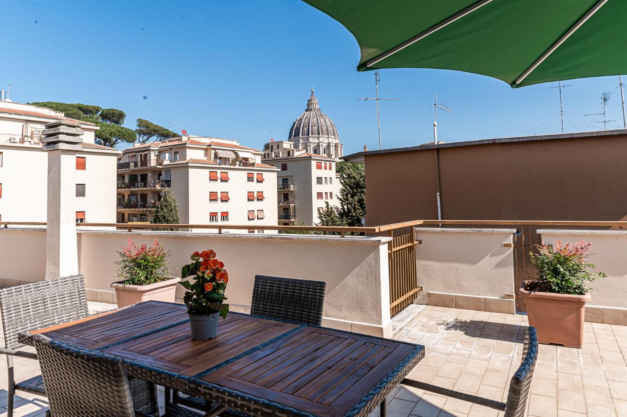 Consoli Penthouse - Terrace With A View On Saint Peter's * Roma